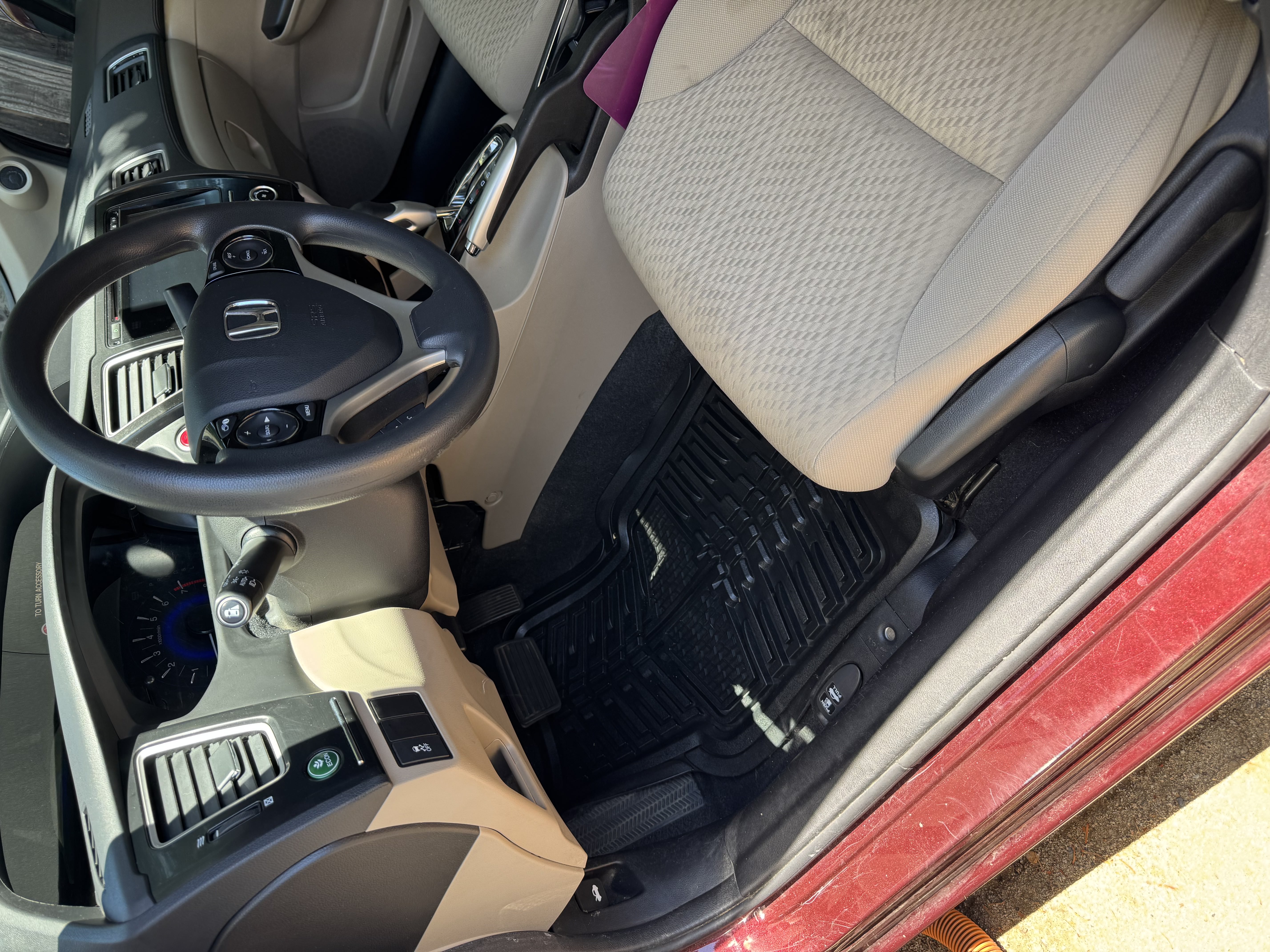 Clean vehicle interior after mobile detailing in Rohnert Park